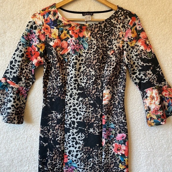 Venus Scuba Knit Floral Animal Print Stretch Dress Size Small Bell Sleeves - Picture 2 of 6